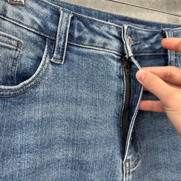 Judy Blue Mid Rise Demi Crop Bootcut Jeans Size 15/32 Medium Wash Stretch Casual - Picture 3 of 14